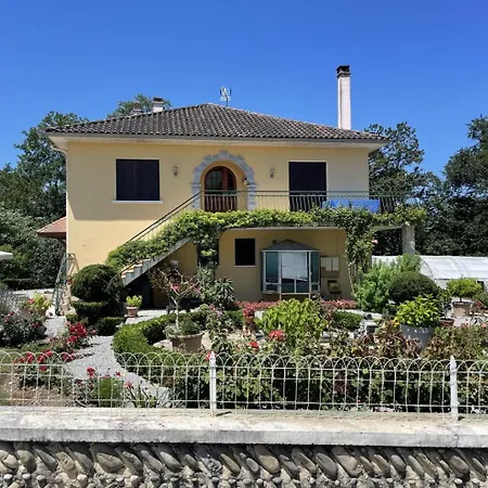 Jardin Fleuri Сasa de vacaciones Sus